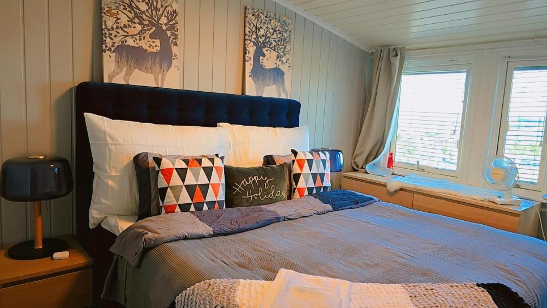 Room In Handsome Haven House 예비크 외부 사진