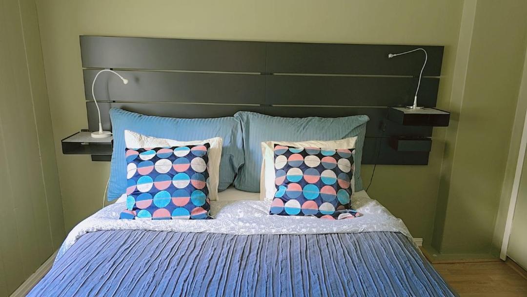 Room In Handsome Haven House 예비크 외부 사진